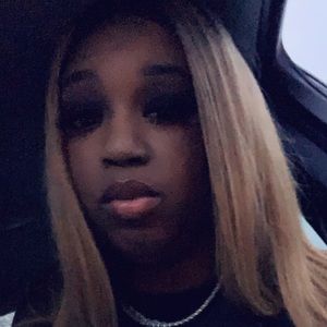 Meet your Posher, Alicia